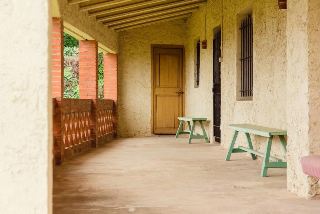 Masia Can Castanyola Marganell Exterior photo